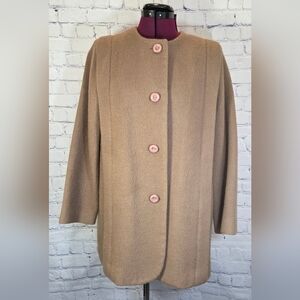 Elegant Vintage Tan Wool Coat With Scarf